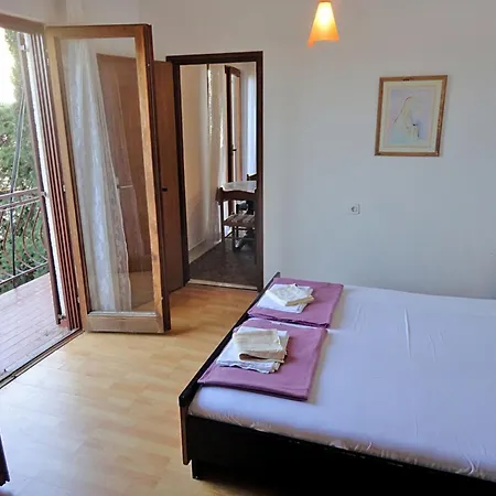 Appartamento Matan - Two Bedroom With Sea View A Murter