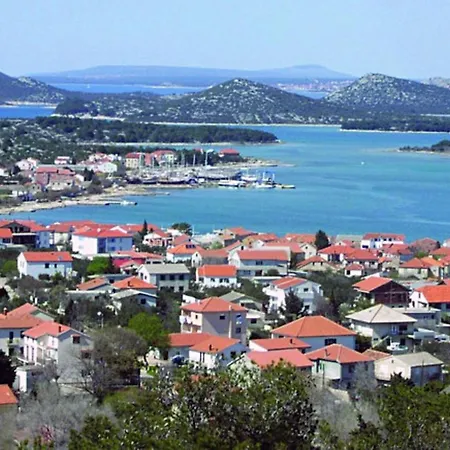 Matan - Two Bedroom With Sea View A Appartamento Murter
